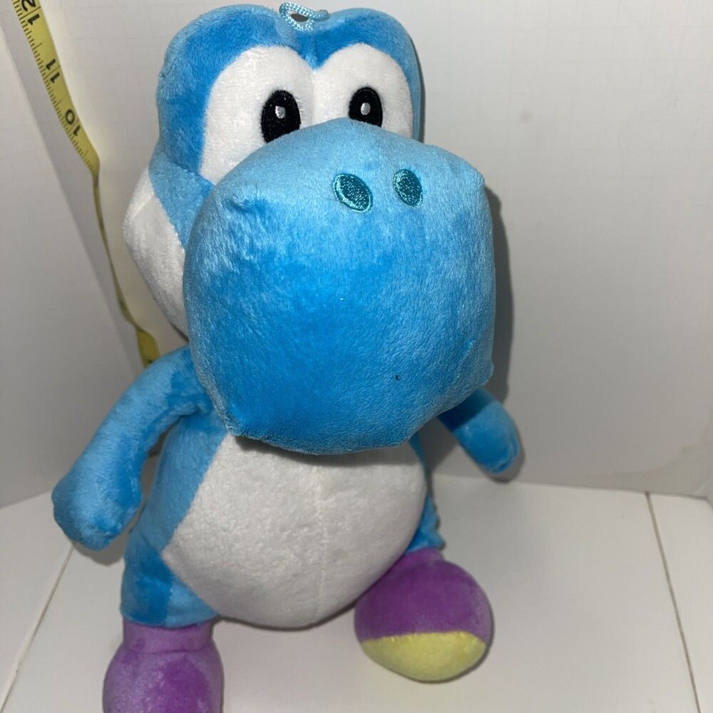 Super Mario Bros World Large 14” Blue Yoshi Plush Nintendo 2019
